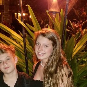 Meet your Posher, Kendra